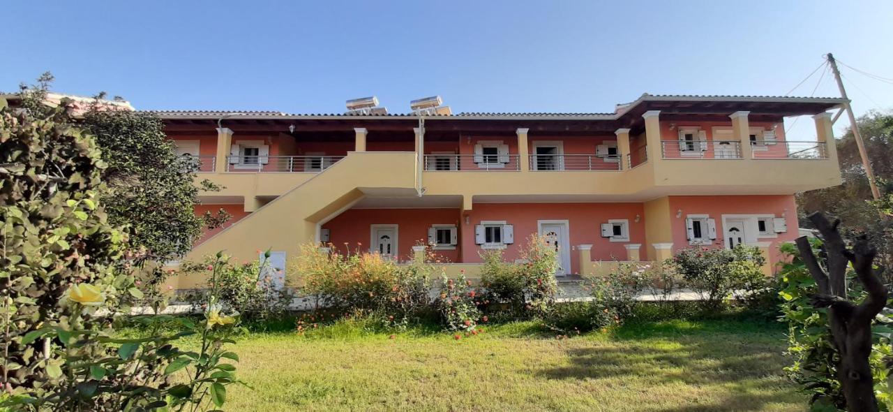 John Apartments First Floor Roda  Buitenkant foto