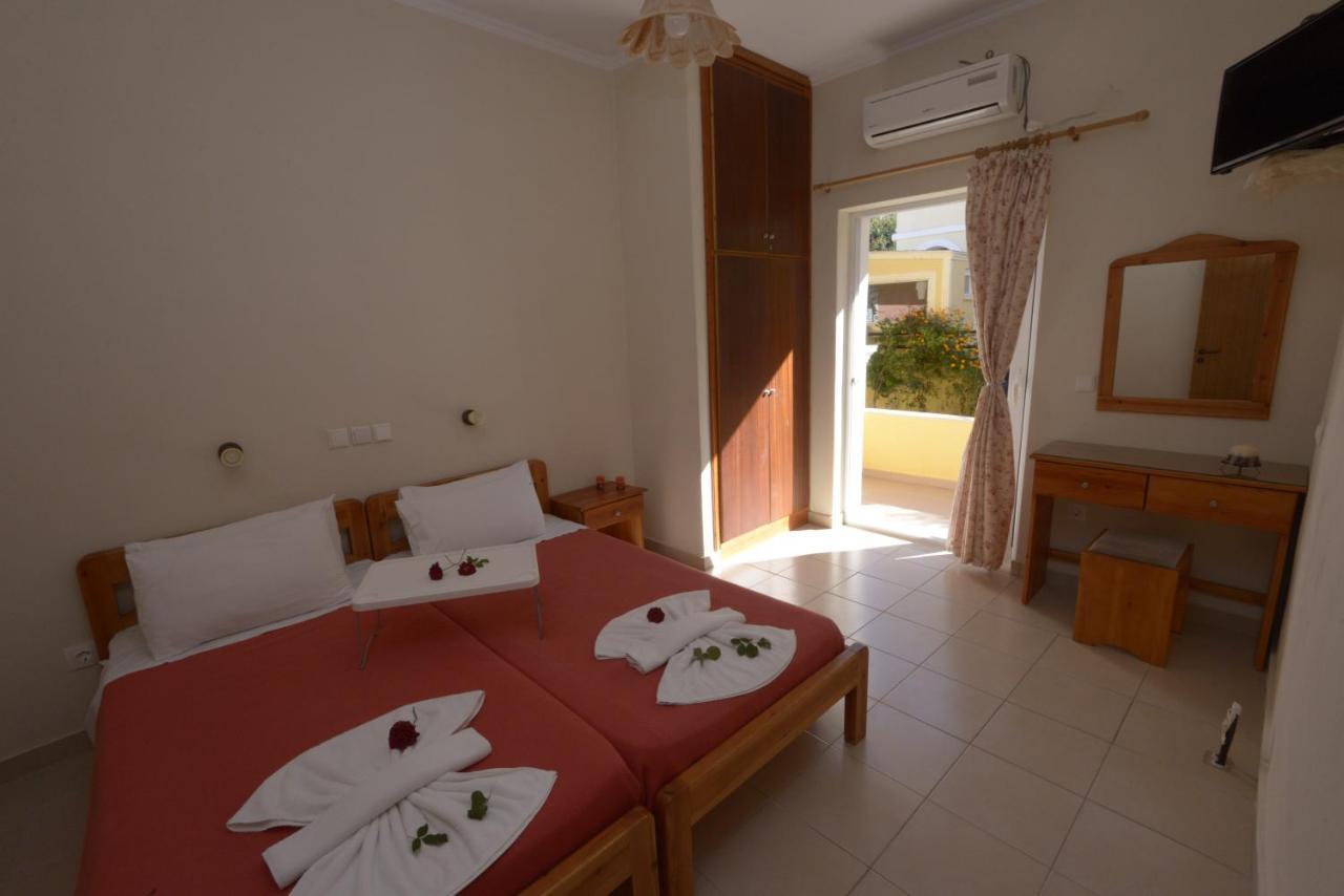 John Apartments First Floor Roda  Buitenkant foto