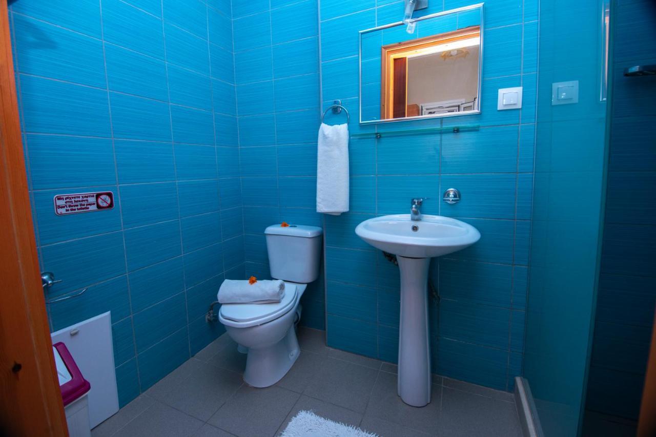 John Apartments First Floor Roda  Buitenkant foto
