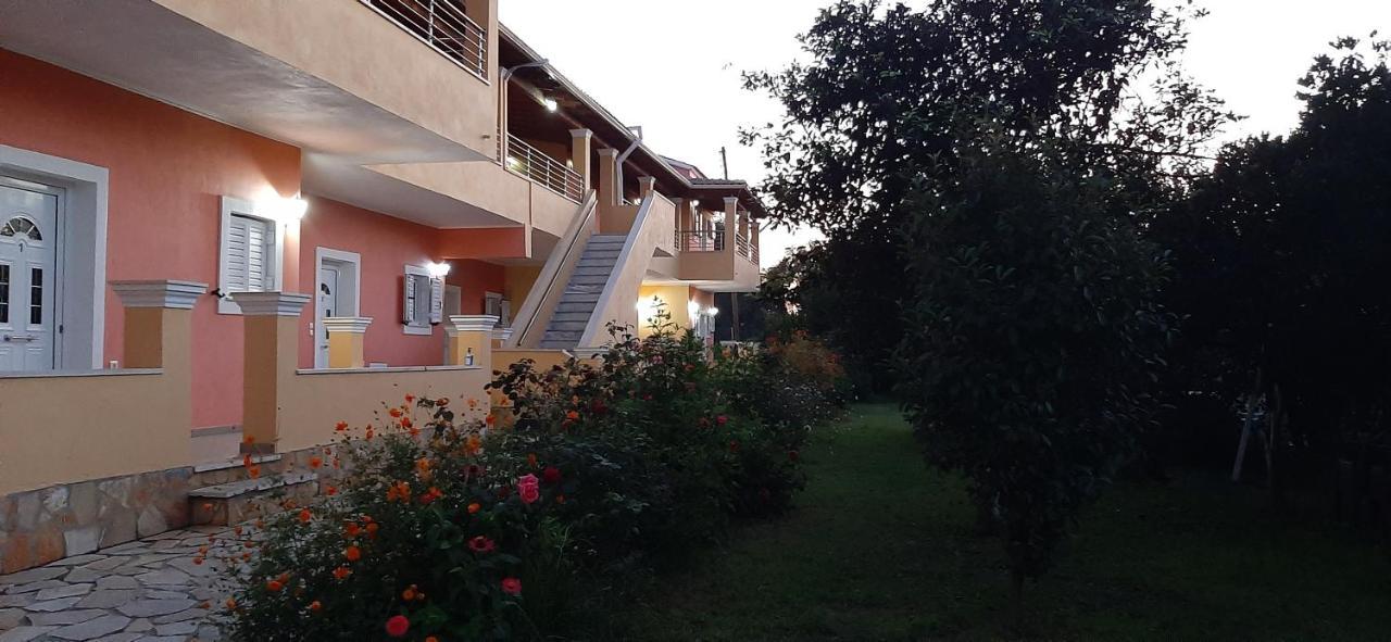 John Apartments First Floor Roda  Buitenkant foto
