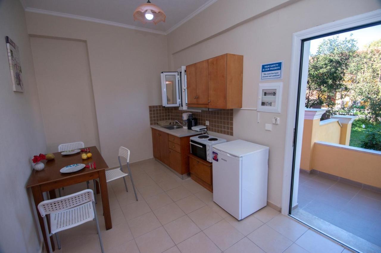 John Apartments First Floor Roda  Buitenkant foto