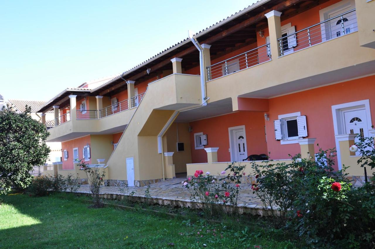 John Apartments First Floor Roda  Buitenkant foto
