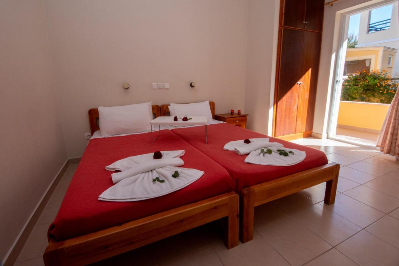 John Apartments First Floor Roda  Buitenkant foto