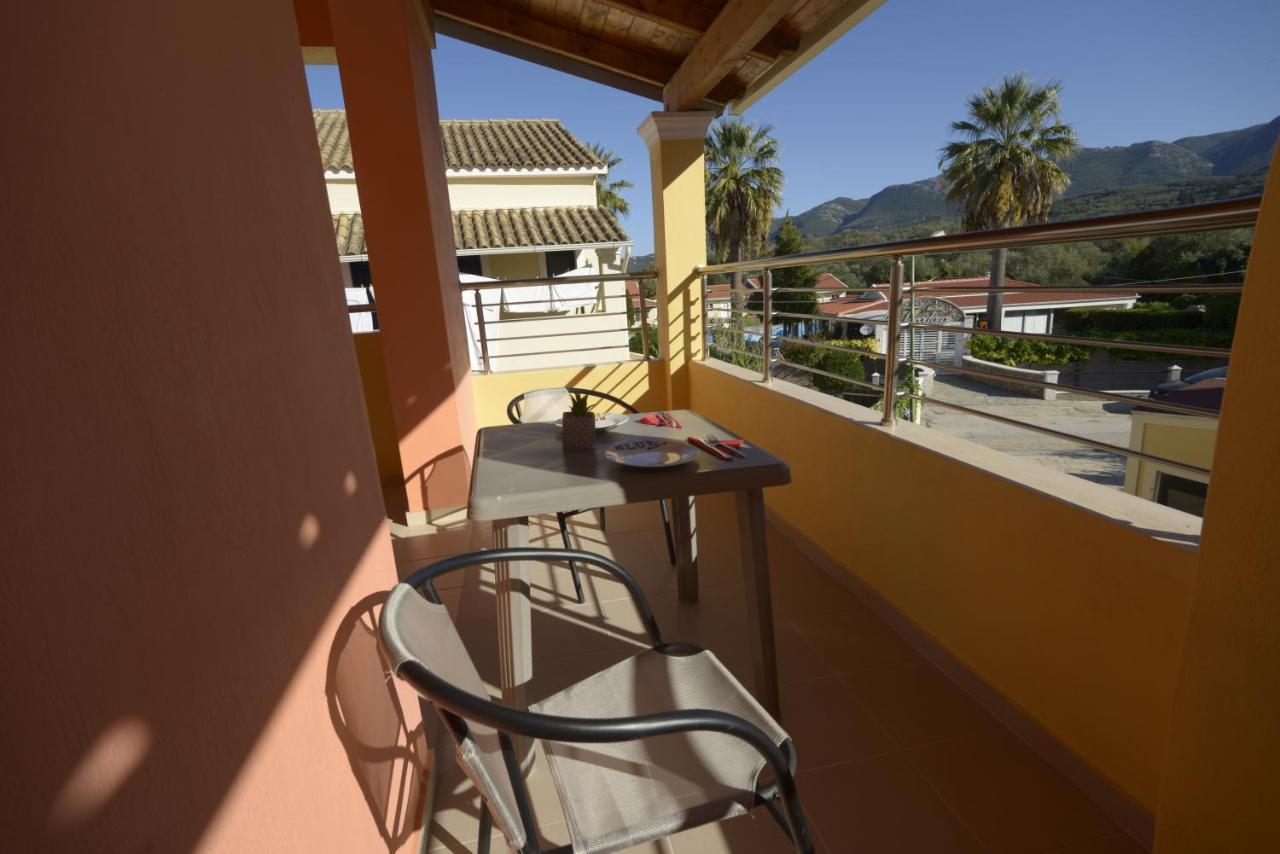 John Apartments First Floor Roda  Buitenkant foto